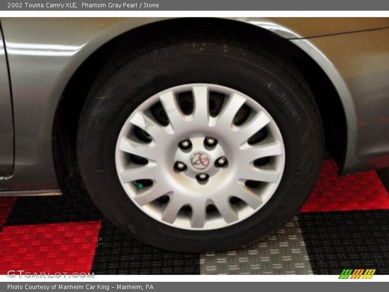 Phantom Gray Pearl / Stone 2002 Toyota Camry XLE