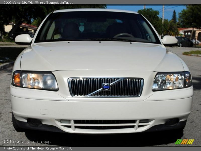 White / Taupe/LightTaupe 2002 Volvo S80 T6