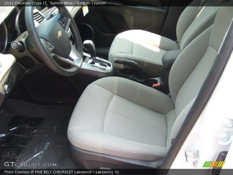 Summit White / Medium Titanium 2011 Chevrolet Cruze LT