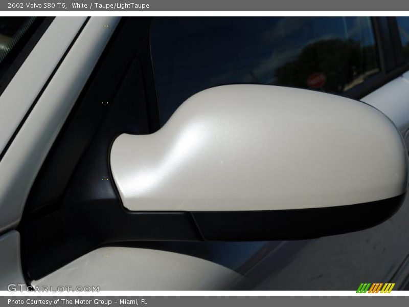 White / Taupe/LightTaupe 2002 Volvo S80 T6