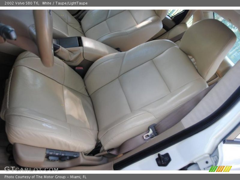 White / Taupe/LightTaupe 2002 Volvo S80 T6