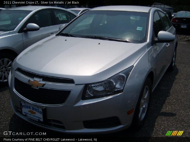 Silver Ice Metallic / Jet Black 2011 Chevrolet Cruze LT
