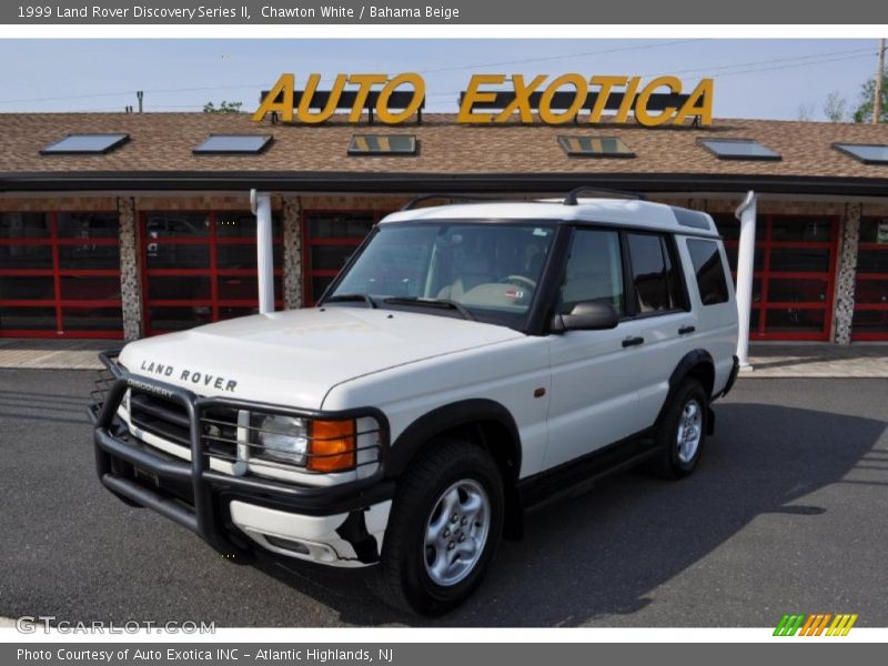 Chawton White / Bahama Beige 1999 Land Rover Discovery Series II