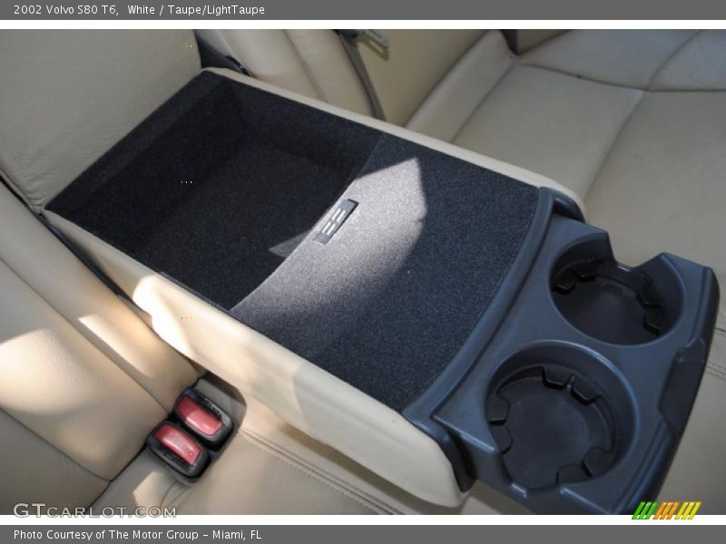 White / Taupe/LightTaupe 2002 Volvo S80 T6