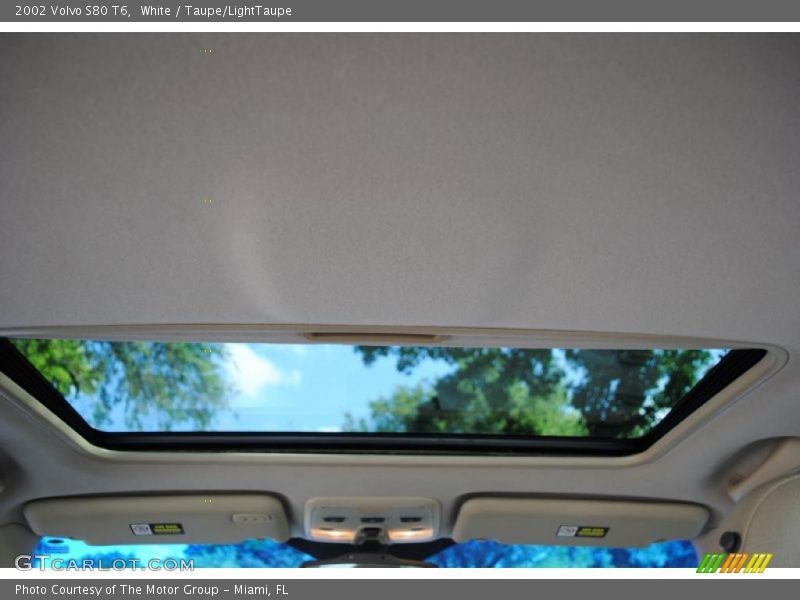 White / Taupe/LightTaupe 2002 Volvo S80 T6