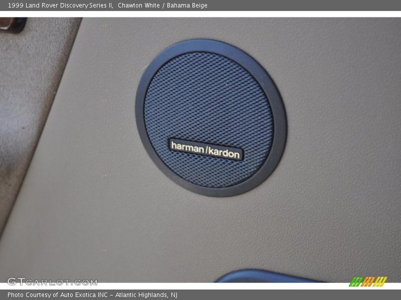 Chawton White / Bahama Beige 1999 Land Rover Discovery Series II
