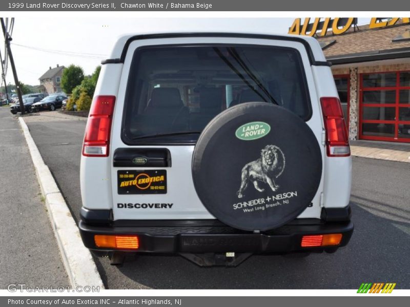 Chawton White / Bahama Beige 1999 Land Rover Discovery Series II