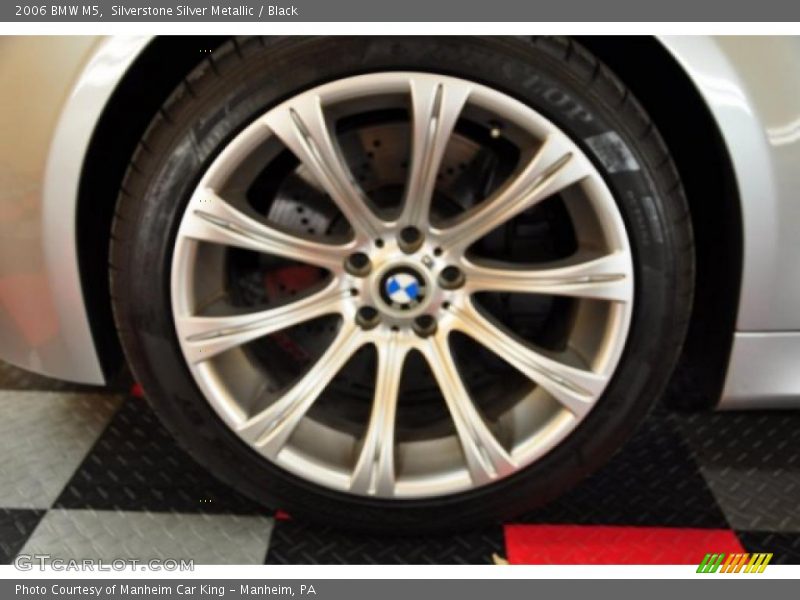 Silverstone Silver Metallic / Black 2006 BMW M5