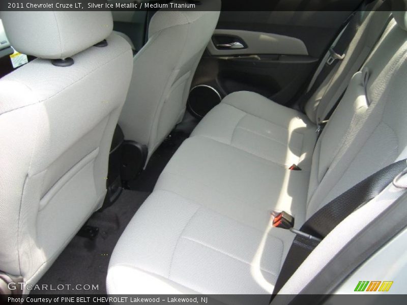 Silver Ice Metallic / Medium Titanium 2011 Chevrolet Cruze LT