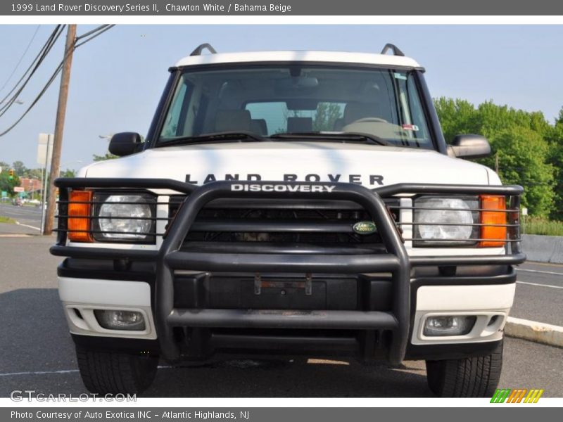 Chawton White / Bahama Beige 1999 Land Rover Discovery Series II