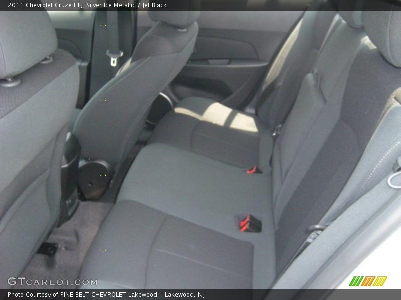 Silver Ice Metallic / Jet Black 2011 Chevrolet Cruze LT