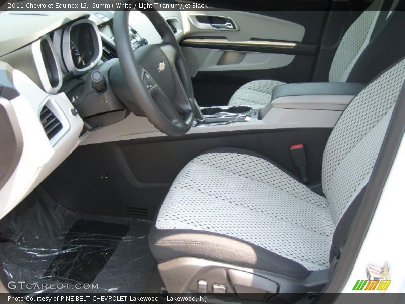 Summit White / Light Titanium/Jet Black 2011 Chevrolet Equinox LS