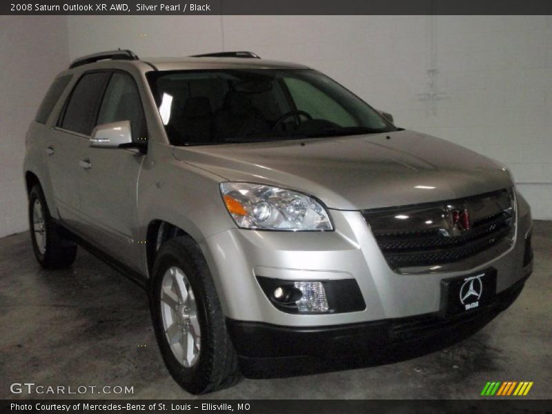 Silver Pearl / Black 2008 Saturn Outlook XR AWD