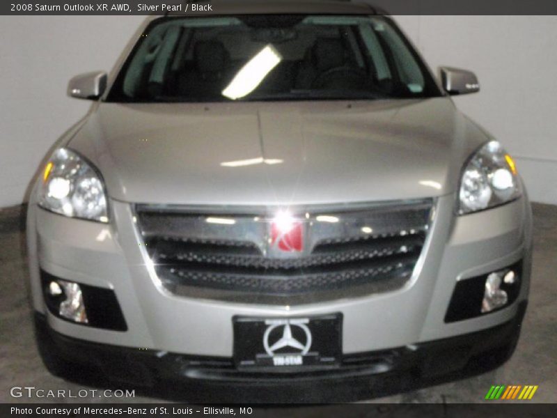 Silver Pearl / Black 2008 Saturn Outlook XR AWD