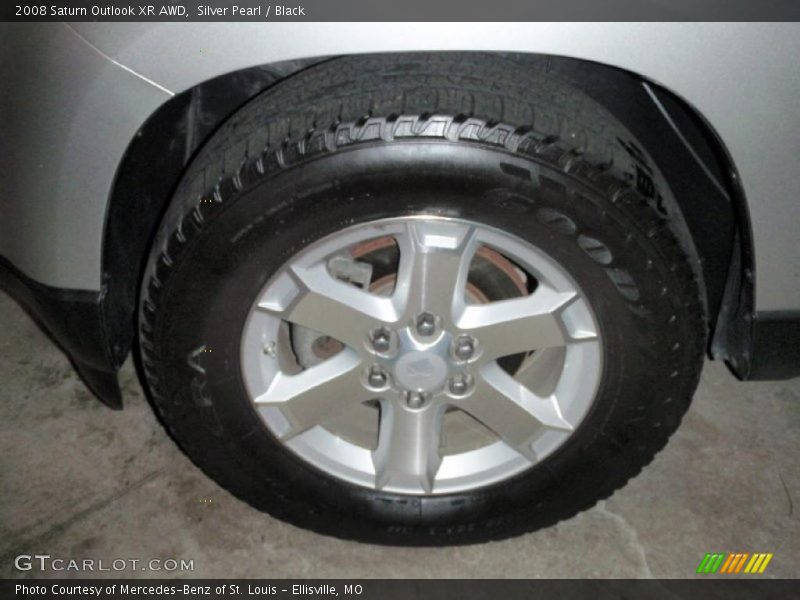 Silver Pearl / Black 2008 Saturn Outlook XR AWD