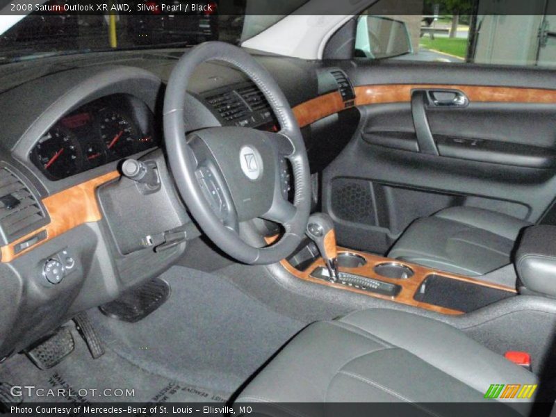 Silver Pearl / Black 2008 Saturn Outlook XR AWD