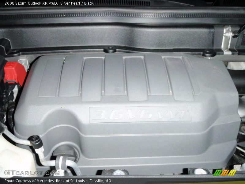 Silver Pearl / Black 2008 Saturn Outlook XR AWD