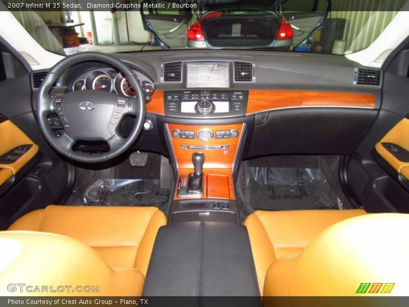 Dashboard of 2007 M 35 Sedan
