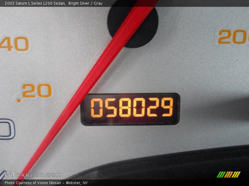 Bright Silver / Gray 2003 Saturn L Series L200 Sedan