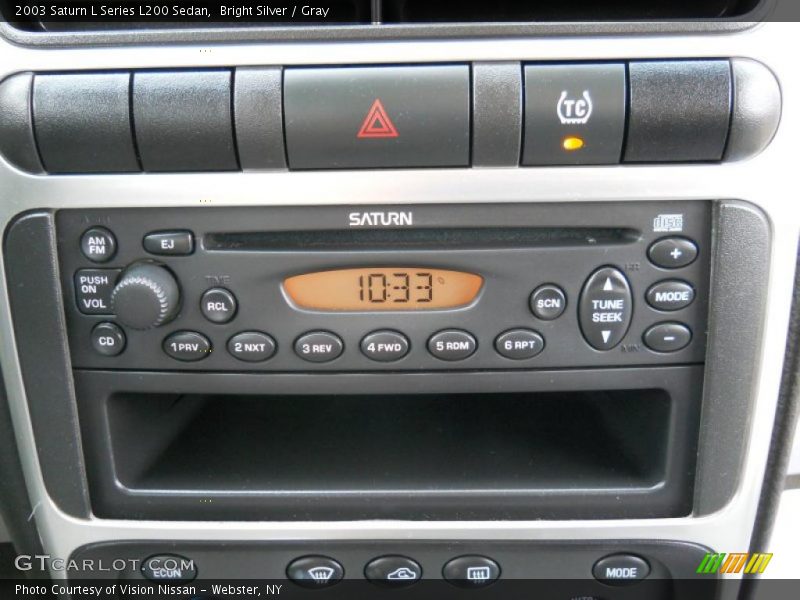 Bright Silver / Gray 2003 Saturn L Series L200 Sedan