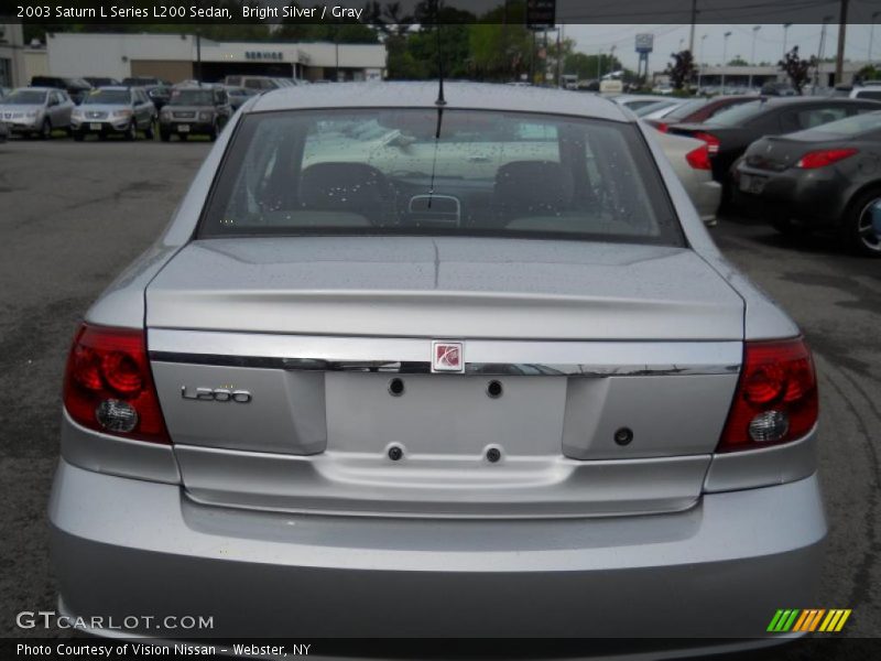 Bright Silver / Gray 2003 Saturn L Series L200 Sedan