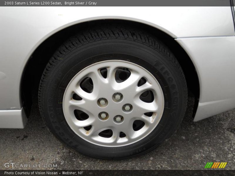 Bright Silver / Gray 2003 Saturn L Series L200 Sedan