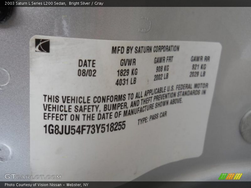 Bright Silver / Gray 2003 Saturn L Series L200 Sedan