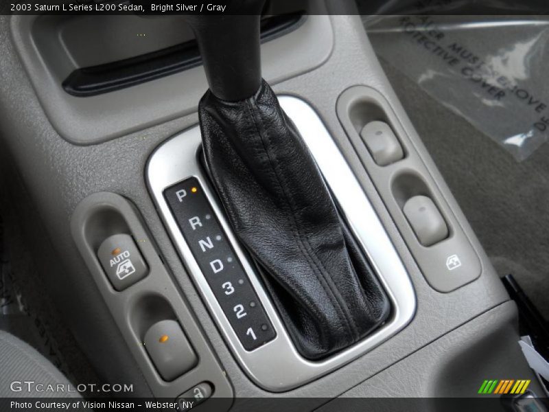 Bright Silver / Gray 2003 Saturn L Series L200 Sedan