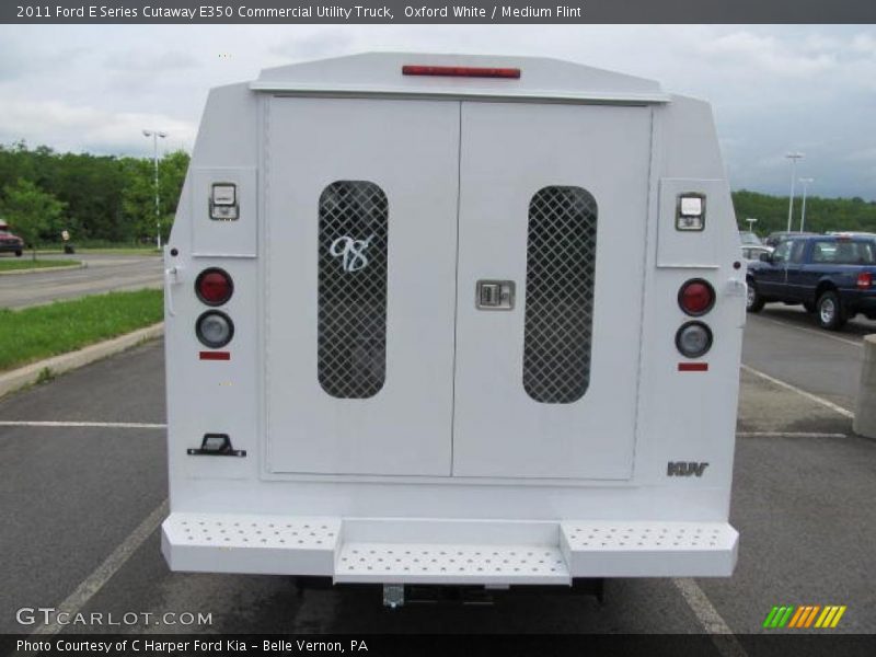 Oxford White / Medium Flint 2011 Ford E Series Cutaway E350 Commercial Utility Truck