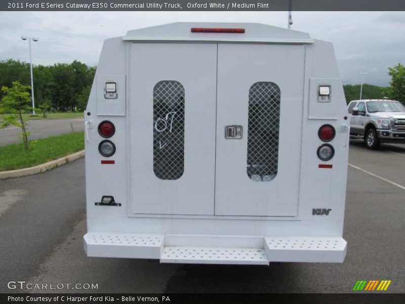 Oxford White / Medium Flint 2011 Ford E Series Cutaway E350 Commercial Utility Truck