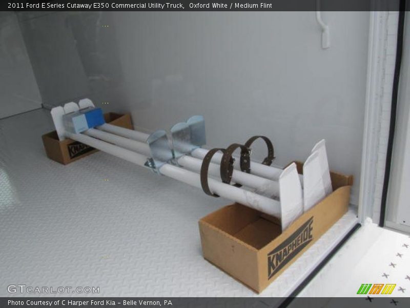 Oxford White / Medium Flint 2011 Ford E Series Cutaway E350 Commercial Utility Truck