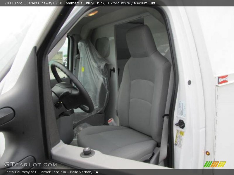 Oxford White / Medium Flint 2011 Ford E Series Cutaway E350 Commercial Utility Truck