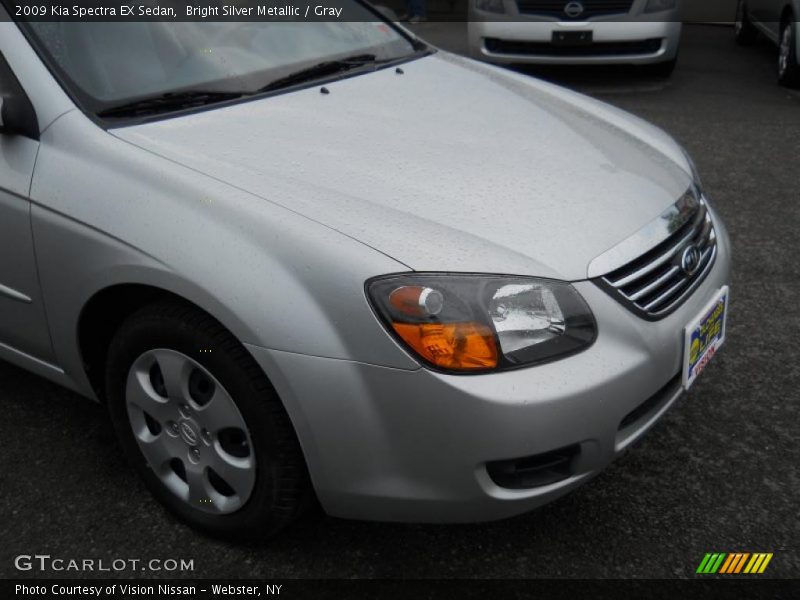 Bright Silver Metallic / Gray 2009 Kia Spectra EX Sedan