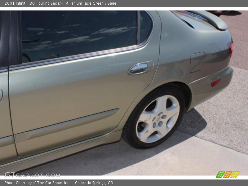 Millenium Jade Green / Sage 2001 Infiniti I 30 Touring Sedan