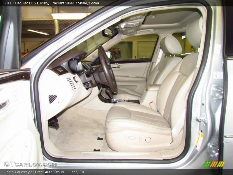 Radiant Silver / Shale/Cocoa 2010 Cadillac DTS Luxury