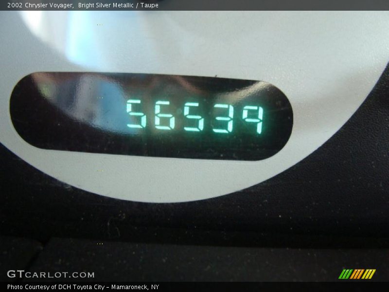 Bright Silver Metallic / Taupe 2002 Chrysler Voyager