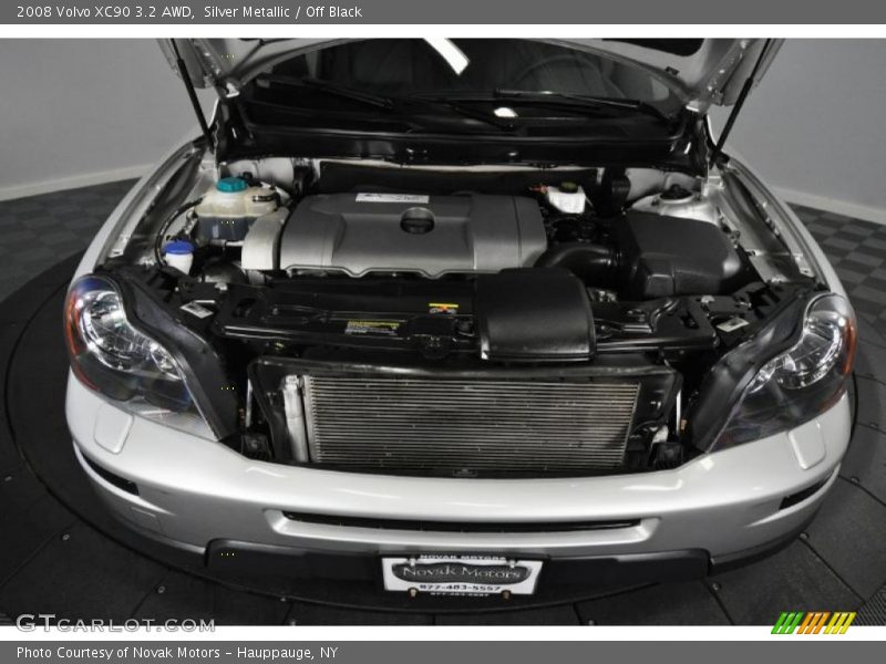 Silver Metallic / Off Black 2008 Volvo XC90 3.2 AWD