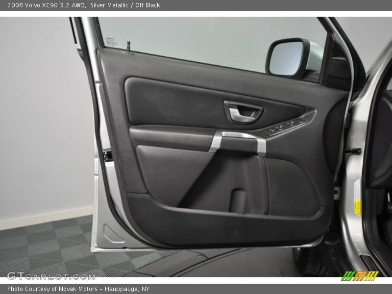 Silver Metallic / Off Black 2008 Volvo XC90 3.2 AWD