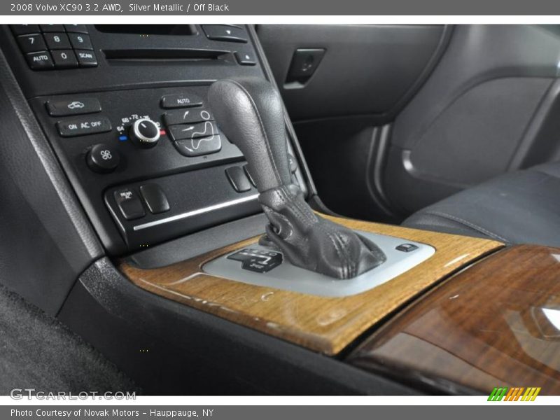 Silver Metallic / Off Black 2008 Volvo XC90 3.2 AWD