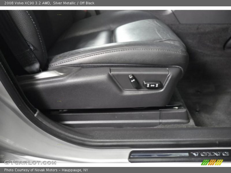 Silver Metallic / Off Black 2008 Volvo XC90 3.2 AWD