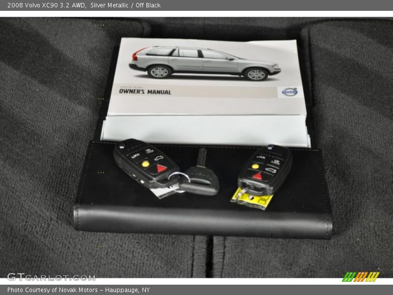 Silver Metallic / Off Black 2008 Volvo XC90 3.2 AWD