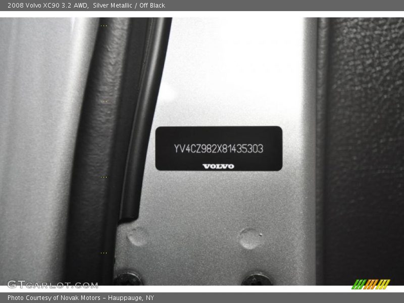 Silver Metallic / Off Black 2008 Volvo XC90 3.2 AWD