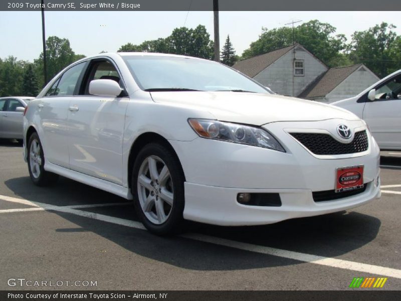 Super White / Bisque 2009 Toyota Camry SE