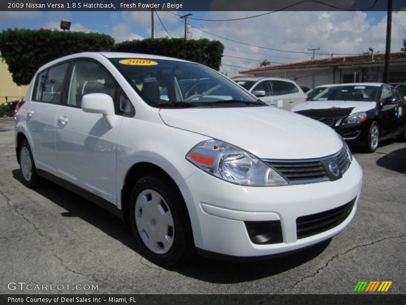 Fresh Powder / Beige 2009 Nissan Versa 1.8 S Hatchback