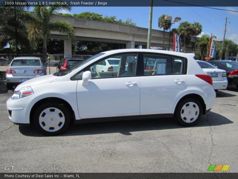 Fresh Powder / Beige 2009 Nissan Versa 1.8 S Hatchback