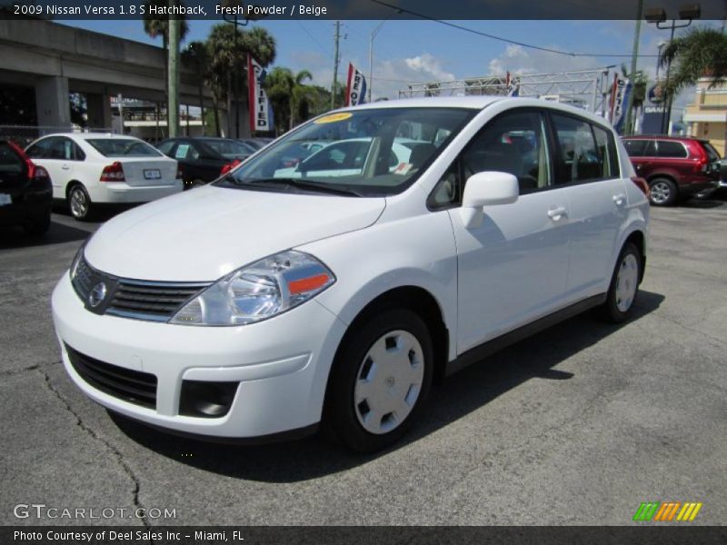 Fresh Powder / Beige 2009 Nissan Versa 1.8 S Hatchback
