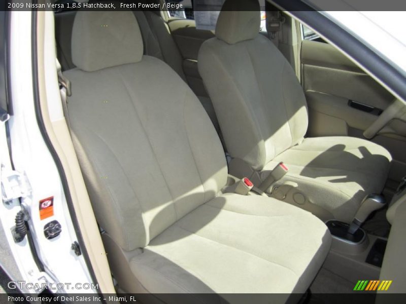 Fresh Powder / Beige 2009 Nissan Versa 1.8 S Hatchback