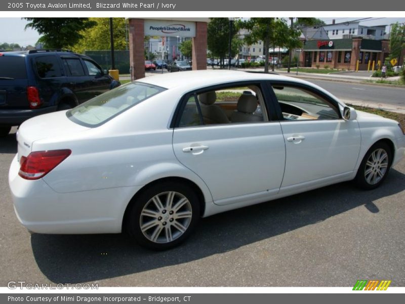 Blizzard White Pearl / Ivory 2005 Toyota Avalon Limited