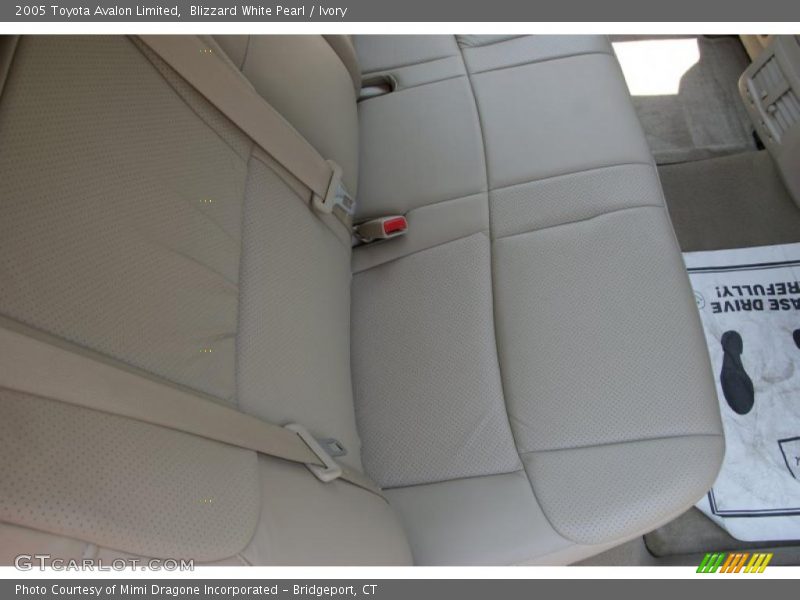 Blizzard White Pearl / Ivory 2005 Toyota Avalon Limited