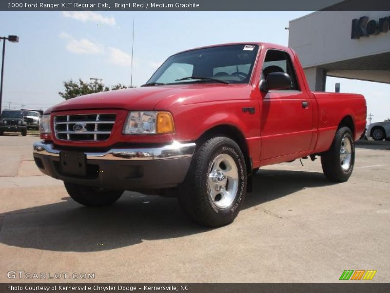 Front 3/4 View of 2000 Ranger XLT Regular Cab